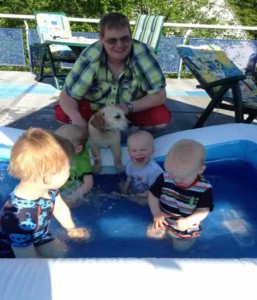 11377228 910265185704449 4070688045644041584 n